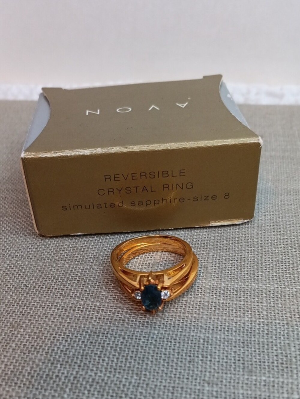 Avon Reversible Simulated Sapphire Crystal Gold Tone Ring Size 8 Vintage 1999